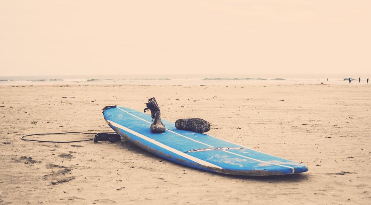 Mahara Caparica Surf Camp Kültér fotó